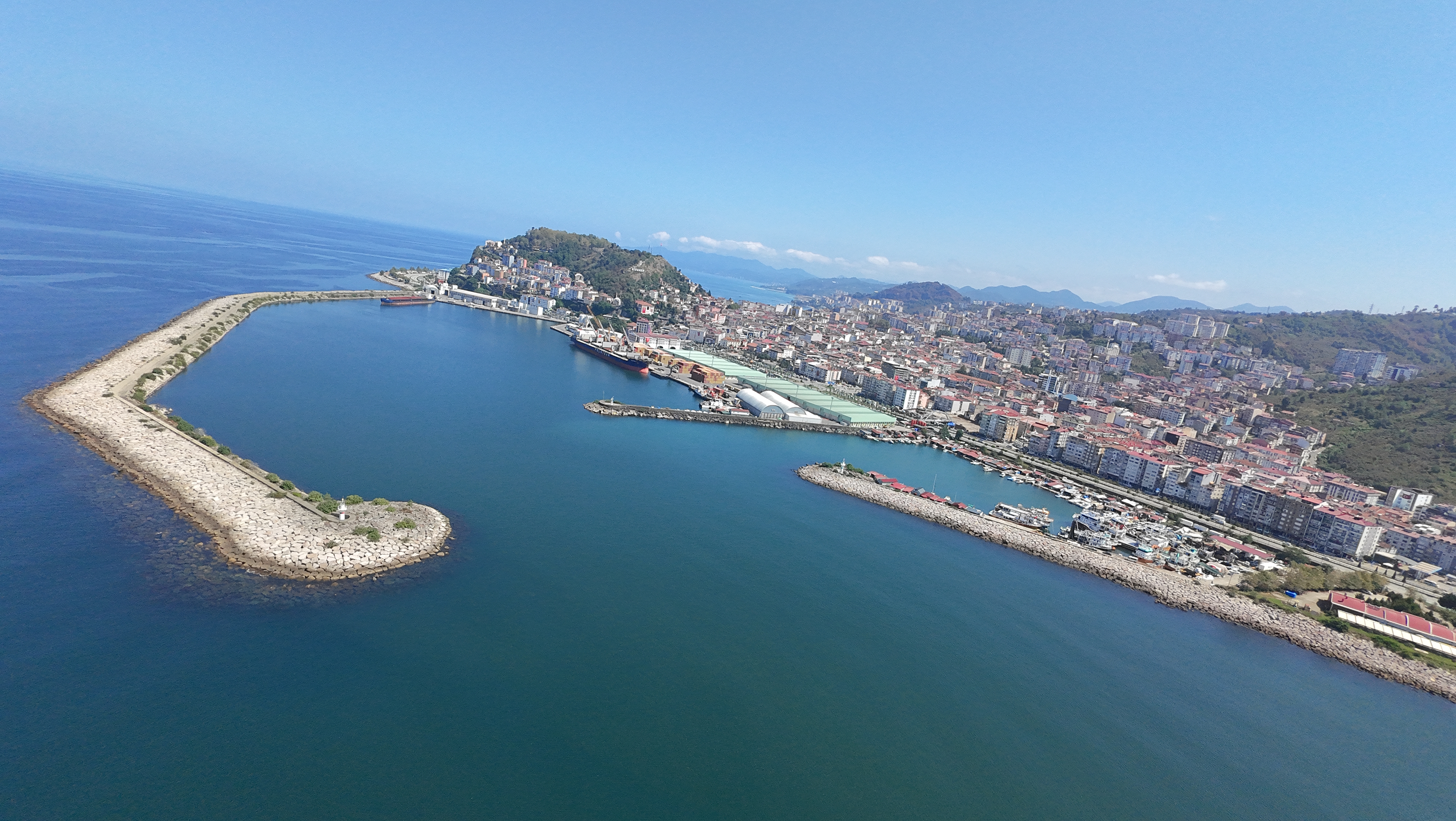 GİRESUN LİMANI VE BALIKÇI BARINAĞI